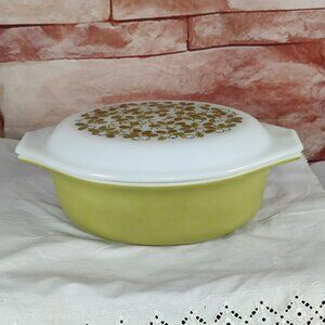 PYREX 043 Oval Casserole 1 1/2 Qt Olives Berries VERDE Avocado Green W/Lid USA